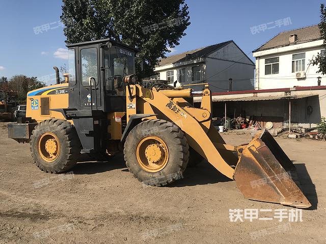 工作裝置整體（整機(jī)外觀及大件）