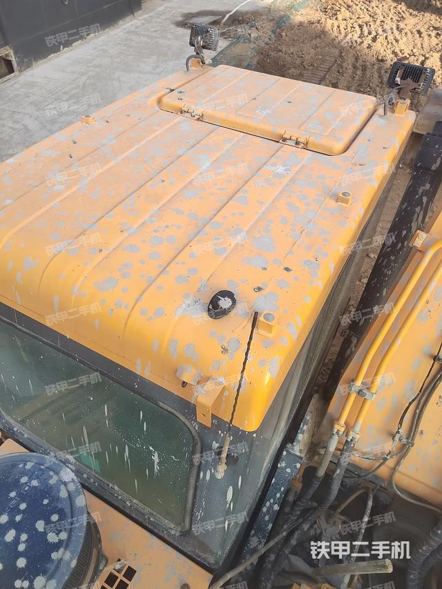 駕駛室頂部（整機(jī)外觀）