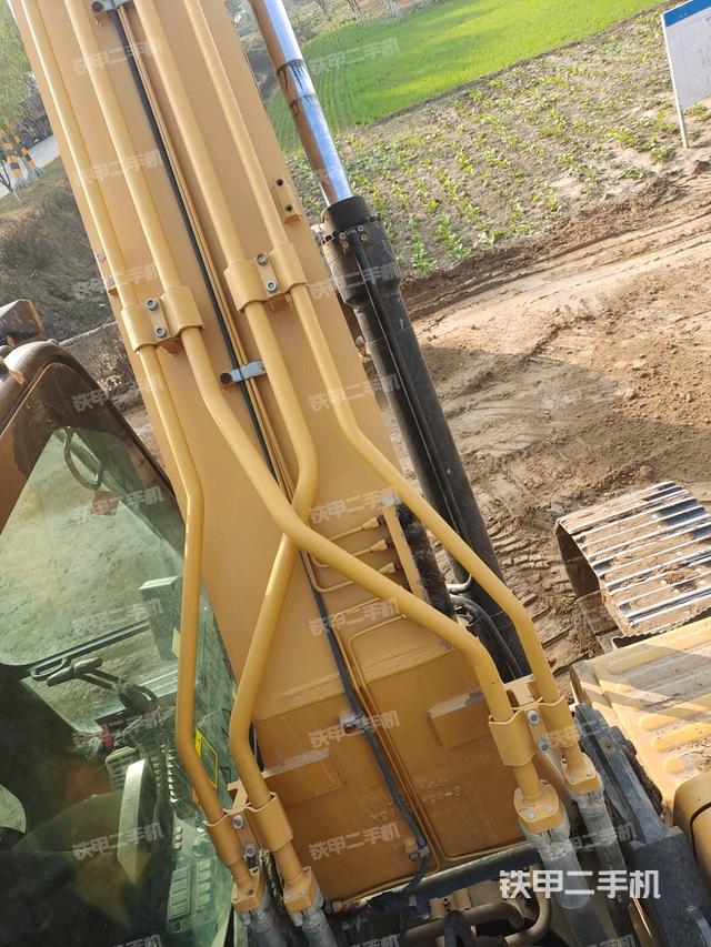 鏟斗右后整體（工作和回轉(zhuǎn)裝置）