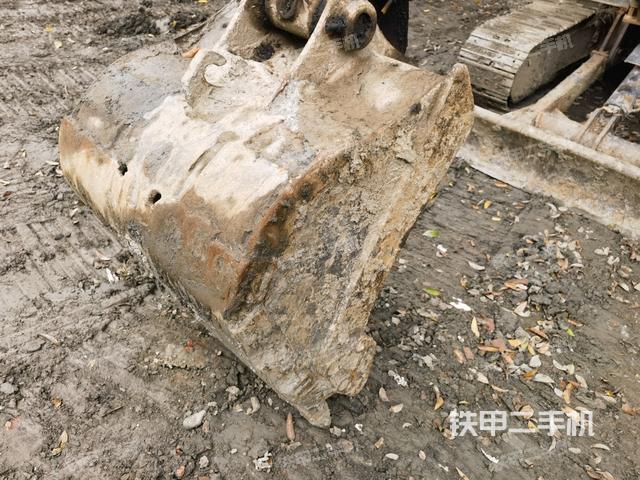 鏟斗45度(工作和回轉(zhuǎn)裝置) 鏟斗45度(工作和回轉(zhuǎn)裝置)