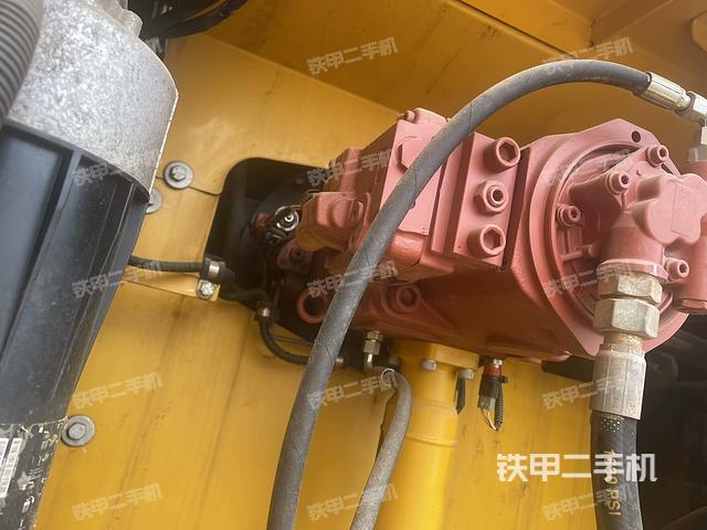 液壓泵斜45?左(大件艙室) 液壓泵斜45?左(大件艙室)