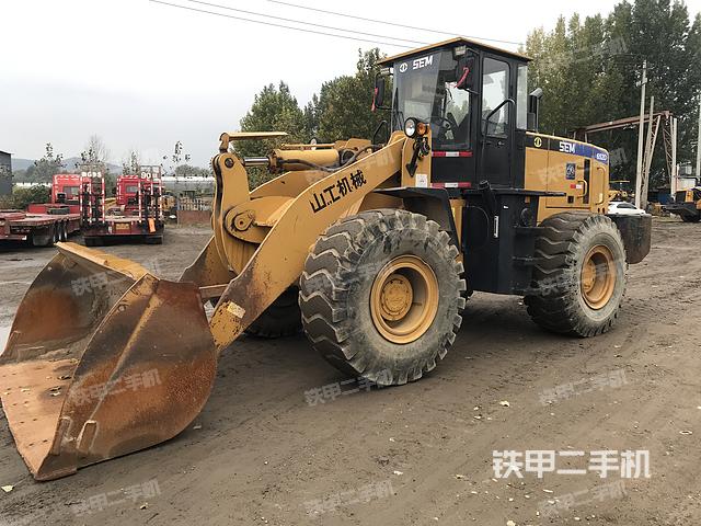 駕駛室操作臺(tái)（整機(jī)外觀及大件）