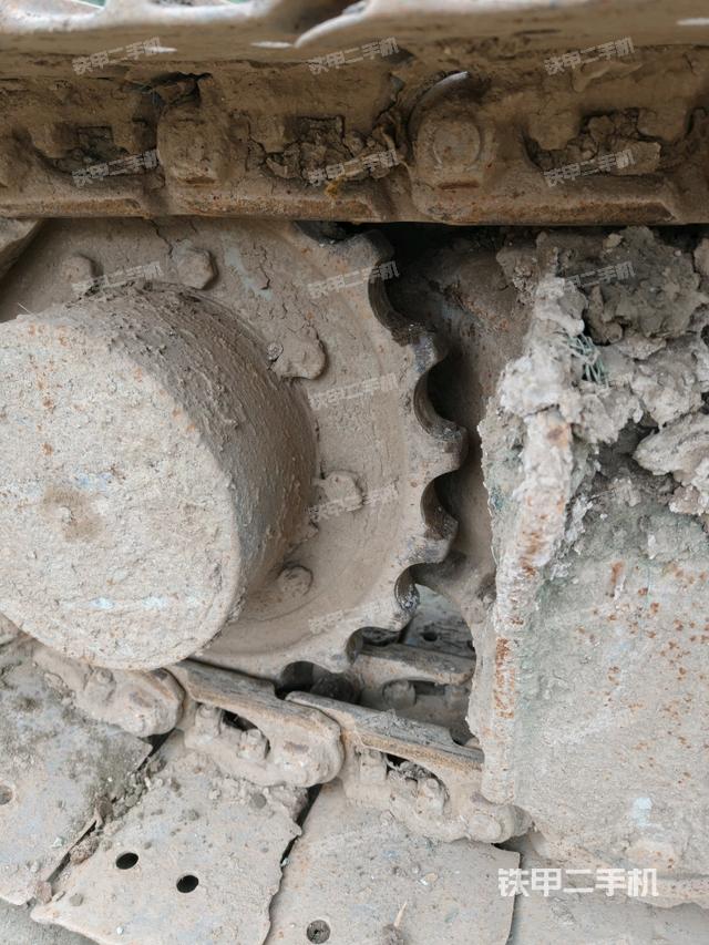 右側(cè)履帶整體?（行走機(jī)構(gòu)）