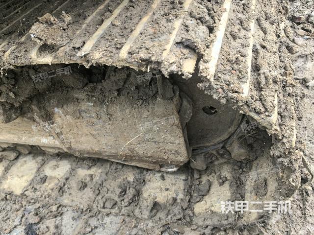 左驅(qū)動(dòng)輪（行走機(jī)構(gòu)）