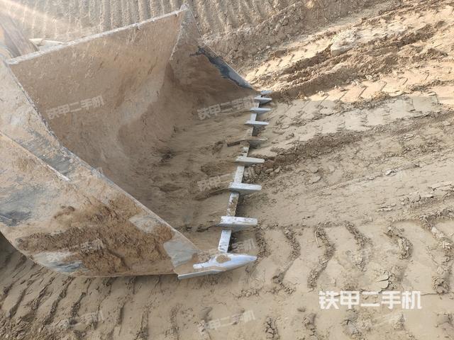 鏟斗前45°(工作裝置) 鏟斗前45°(工作裝置)
