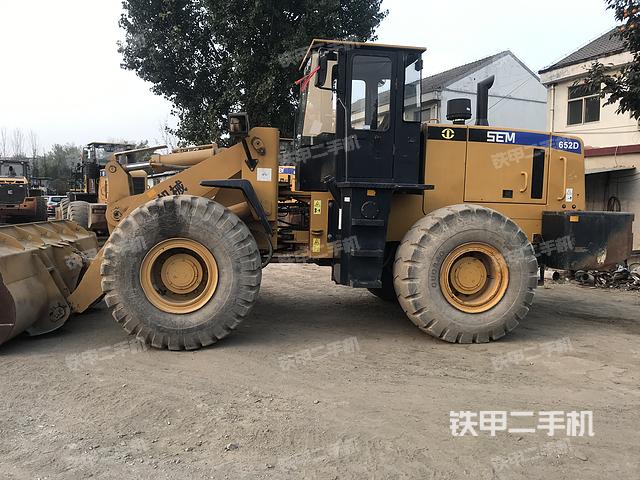 駕駛室操作臺（整機(jī)外觀及大件）