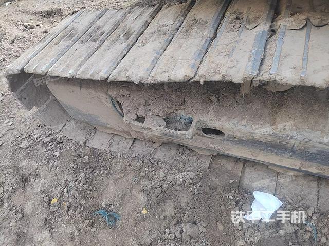 單側(cè)履帶整體（整機(jī)外觀）