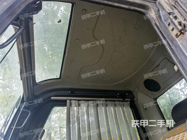 頂棚整體(駕駛室部分) 頂棚整體(駕駛室部分)