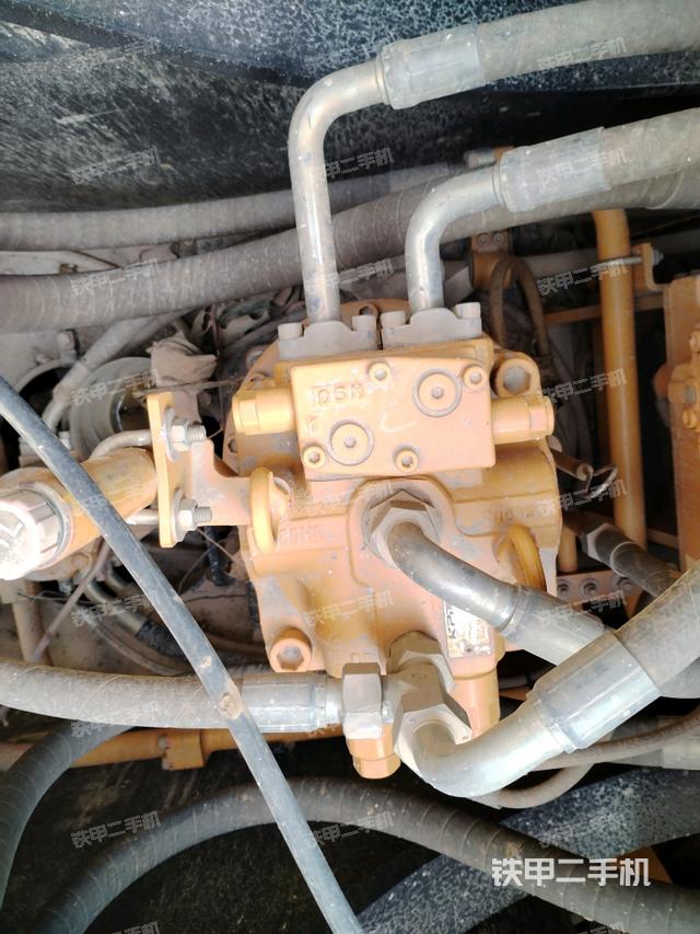 回轉(zhuǎn)馬達(dá)（上車部件）