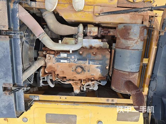 發(fā)動(dòng)機(jī)整體俯視(整機(jī)外觀) 發(fā)動(dòng)機(jī)整體俯視(整機(jī)外觀)