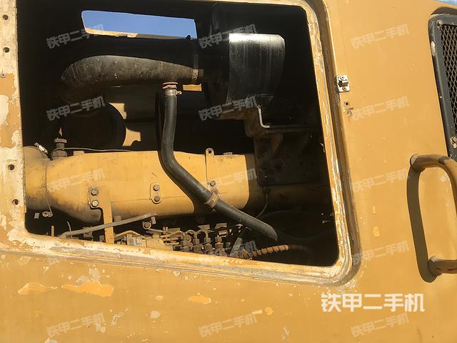 發(fā)動(dòng)機(jī)左側(cè)（整機(jī)外觀及大件）