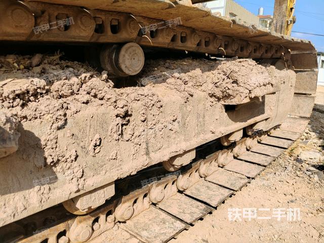 右側(cè)履帶整體（行走機構(gòu)）