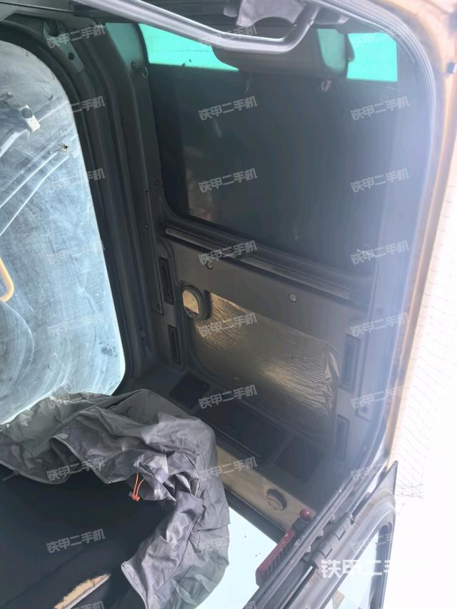 頂棚整體（駕駛室部分）