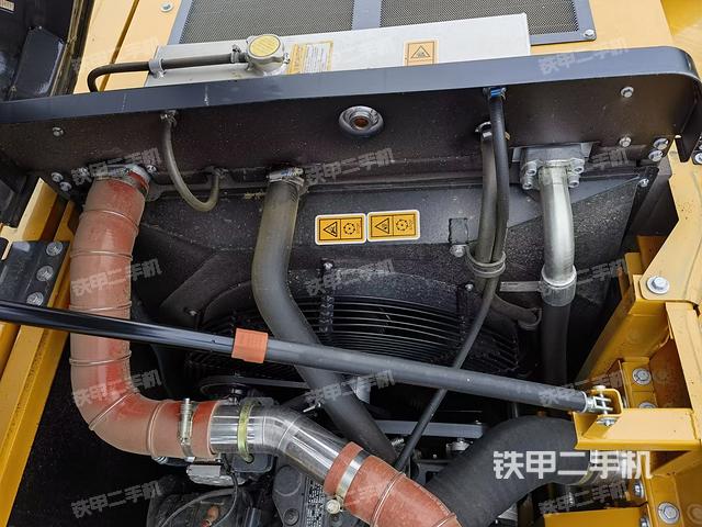 水箱+風(fēng)扇特寫(上車部件) 水箱+風(fēng)扇特寫(上車部件)