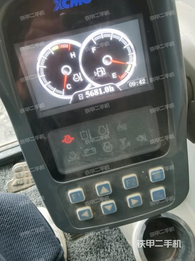 小時表(駕駛室部分) 小時表(駕駛室部分)