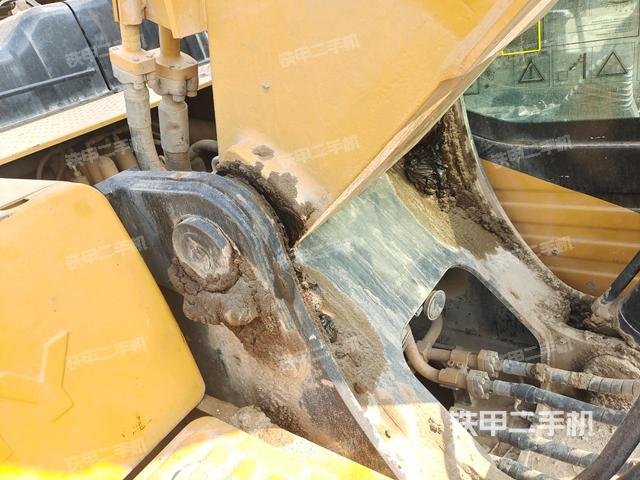 大臂背部俯視（工作和回轉(zhuǎn)裝置）