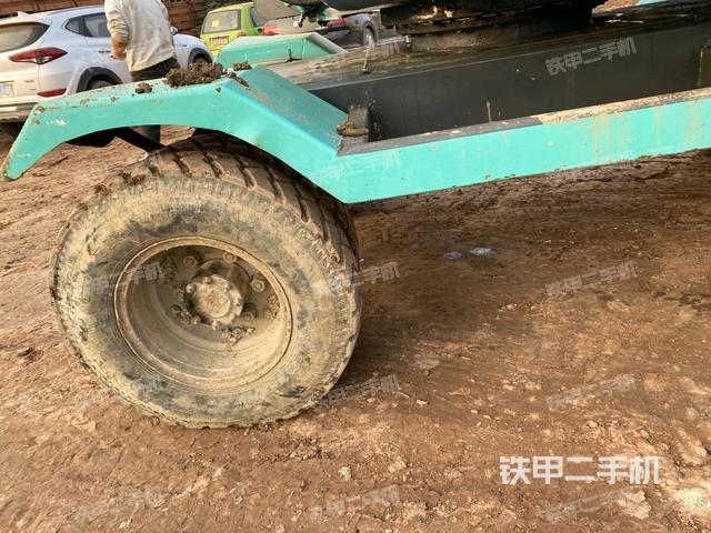 右側(cè)履帶整體?（行走機(jī)構(gòu)）