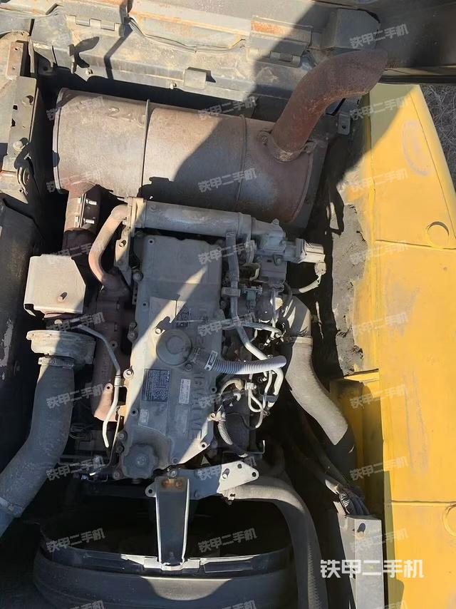 發(fā)動(dòng)機(jī)整體俯視(整機(jī)外觀) 發(fā)動(dòng)機(jī)整體俯視(整機(jī)外觀)