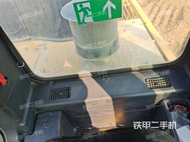 右側(cè)玻璃角標(biāo)（駕駛室部分）