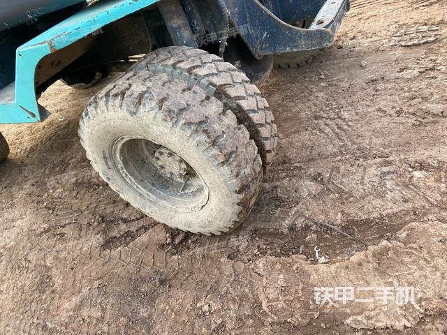 左側(cè)履帶整體?（行走機(jī)構(gòu)）