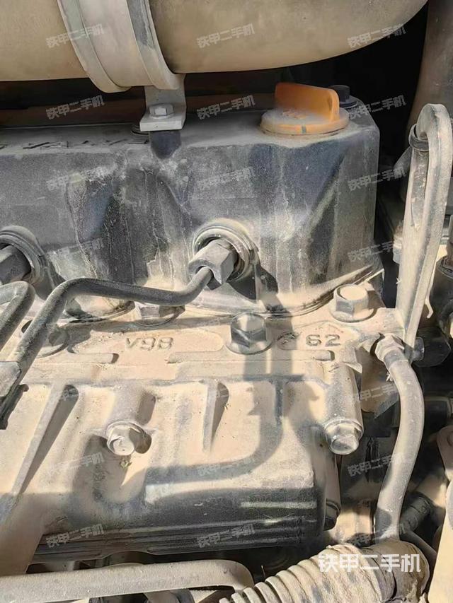 回轉(zhuǎn)馬達和主控閥（整機外觀）