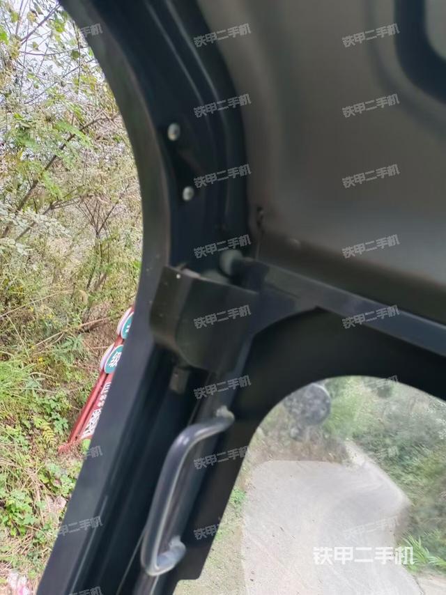 座椅左側(cè)控制臺(tái)/音響/含左手柄（駕駛室部分）