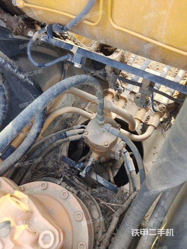 回轉(zhuǎn)馬達(dá)（上車(chē)部件）