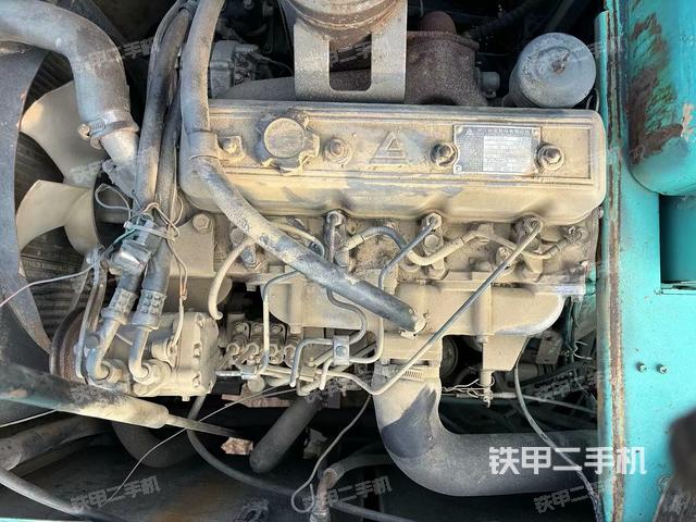 發(fā)動(dòng)機(jī)室（上車部件）