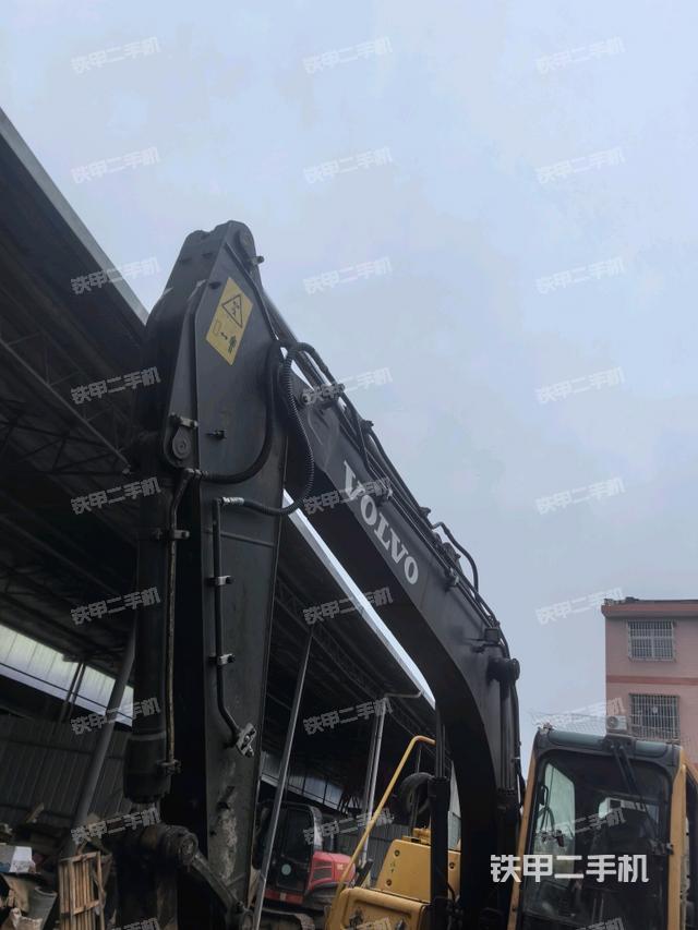 小臂整體左后（工作和回轉(zhuǎn)裝置）