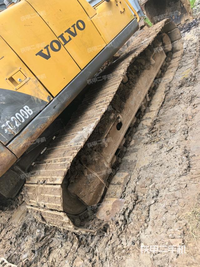 左導(dǎo)向輪（行走機(jī)構(gòu)）