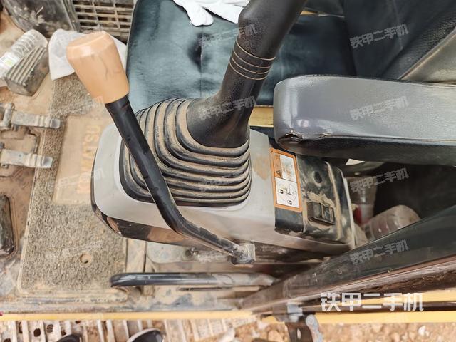 座椅左側(cè)控制臺/音響/含左手柄（駕駛室部分）