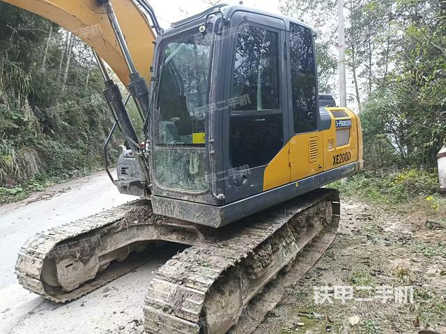 大臂油缸整體?豎拍（工作和回轉(zhuǎn)裝置）