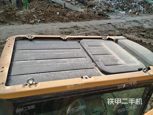 駕駛室頂部俯視（上車部件）