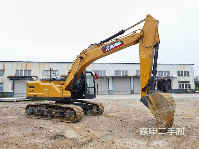 右前45(整機(jī)外觀) 右前45(整機(jī)外觀)