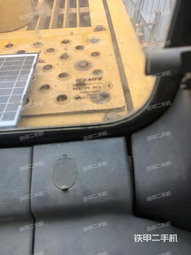 后窗玻璃角標(biāo)（駕駛室部分）