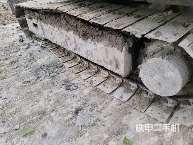 左側(cè)行走馬達(dá)蓋板(行走機(jī)構(gòu)) 左側(cè)行走馬達(dá)蓋板(行走機(jī)構(gòu))