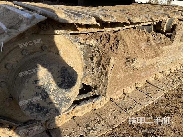 單側(cè)履帶整體（整機(jī)外觀）