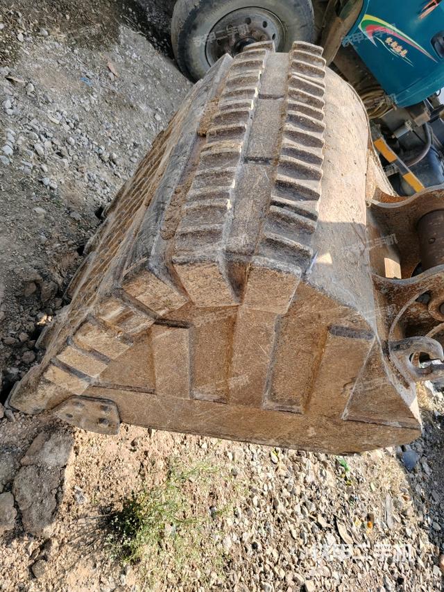 小臂整體右前（工作和回轉(zhuǎn)裝置）