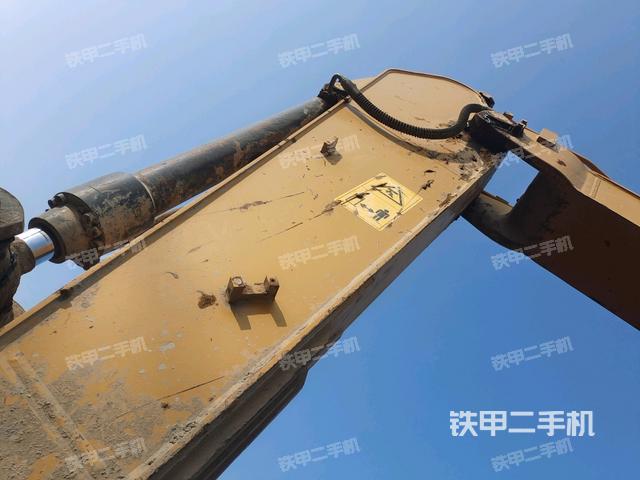 大臂油缸整體?豎拍（工作和回轉(zhuǎn)裝置）