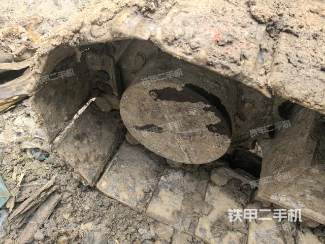 右驅(qū)動(dòng)輪（行走機(jī)構(gòu)）