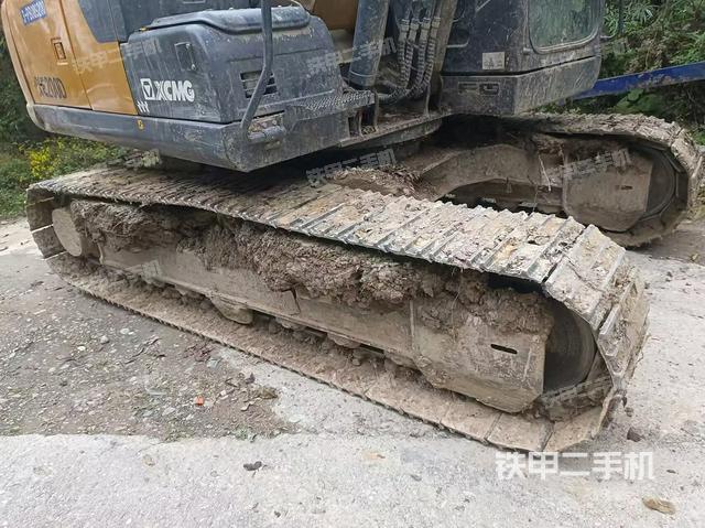 左側(cè)履帶整體?（行走機(jī)構(gòu)）