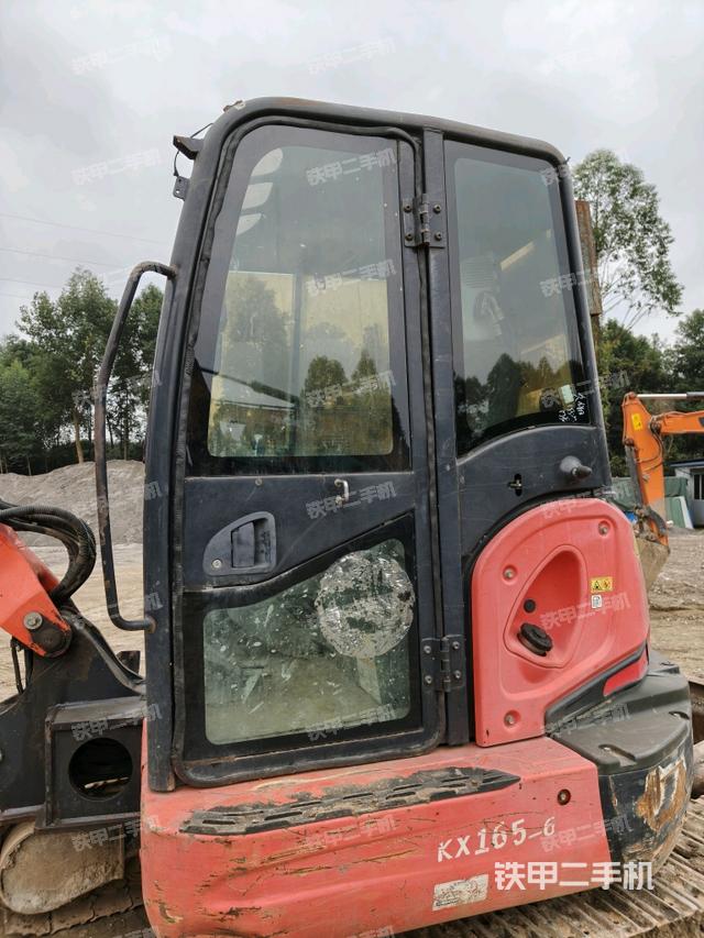 ?駕駛室正側(cè)（駕駛室部分）