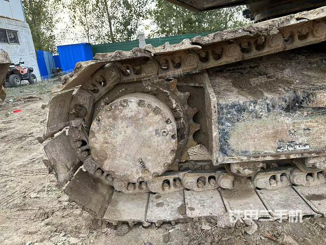 單側(cè)履帶整體（整機(jī)外觀）