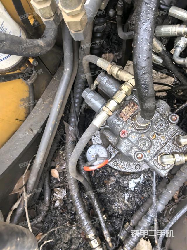 回轉(zhuǎn)馬達(dá)（上車部件）