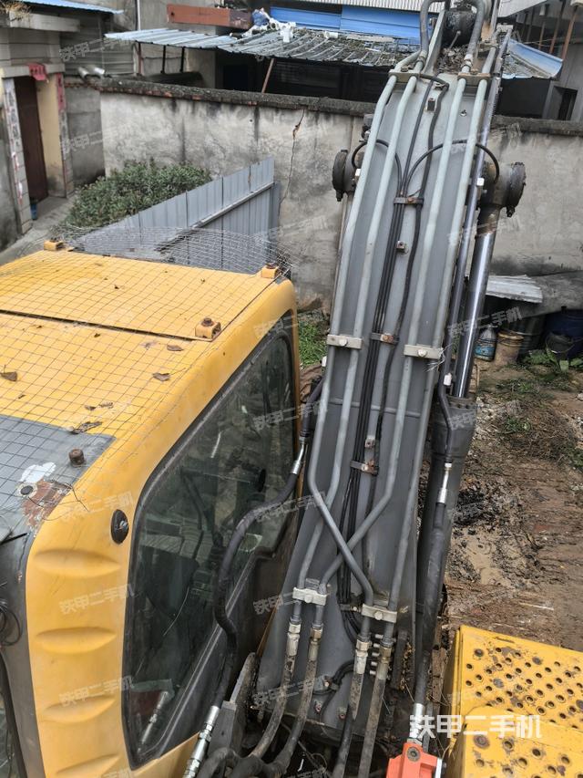 大臂背部俯視（工作和回轉(zhuǎn)裝置）