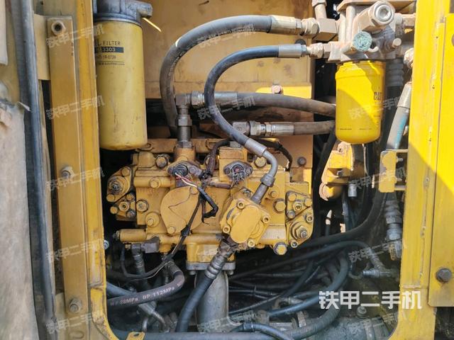 電瓶（大件艙室）