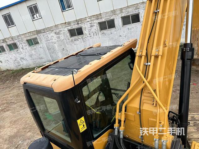 駕駛室頂部（整機(jī)外觀）