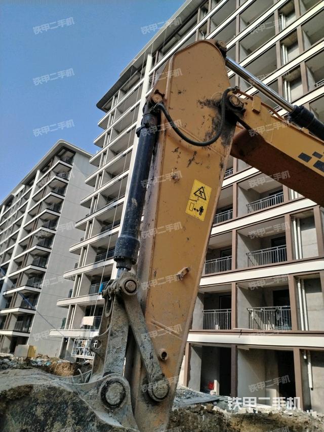 小臂整體左后（工作和回轉(zhuǎn)裝置）