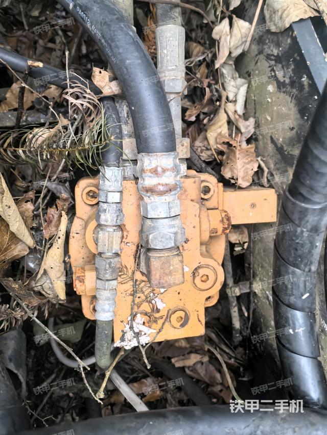 回轉(zhuǎn)馬達(dá)（上車部件）