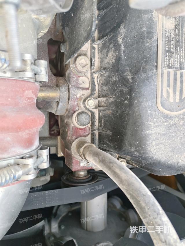 氣門室蓋螺絲特寫（上車部件）